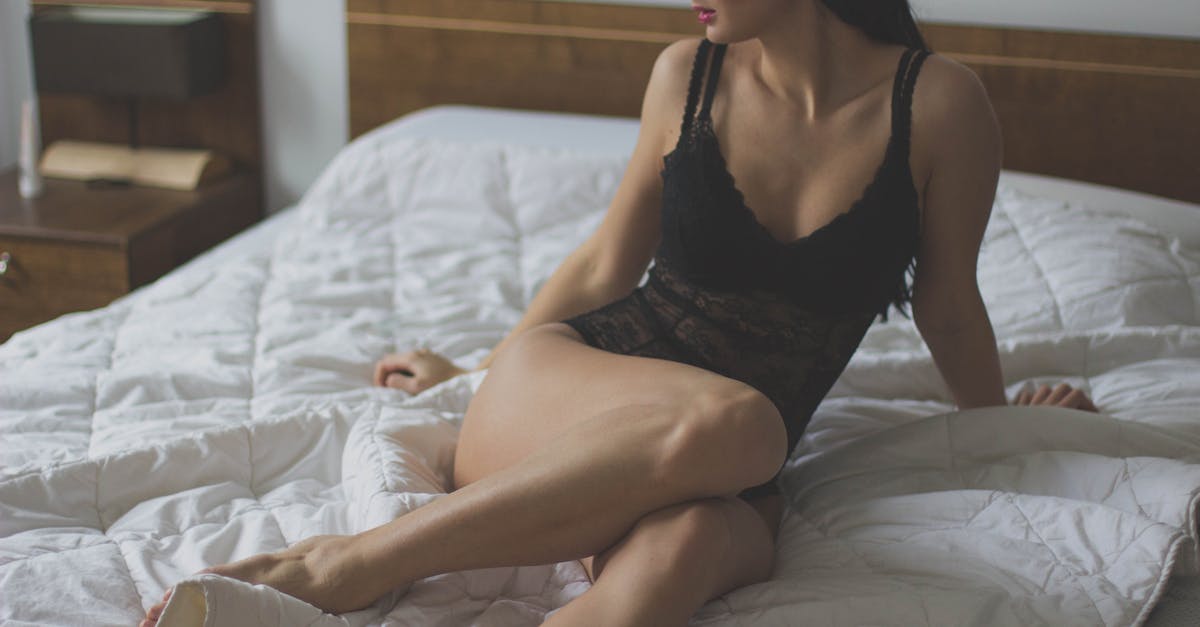 Les sous-vêtements coquins : guide pour pimenter votre lingerie