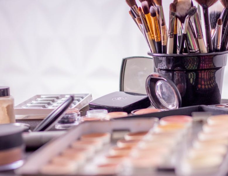 Astuces pour organiser et optimiser votre range maquillage