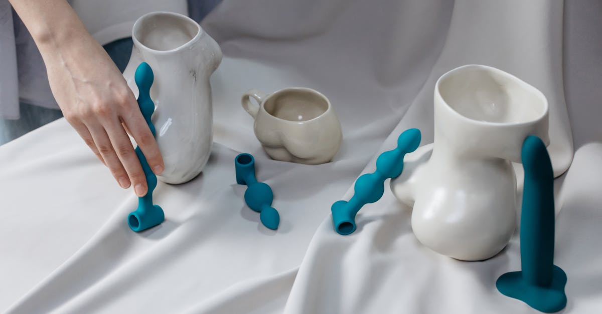 découvrez une large sélection de sex toys pour pimenter votre vie intime. des accessoires adaptés à tous les désirs, pour explorer de nouveaux plaisirs en toute discrétion et sécurité.