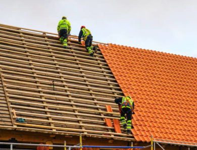 Un couvreur à Mions peut-il conseiller sur la ventilation d’un comble mal aéré ?
