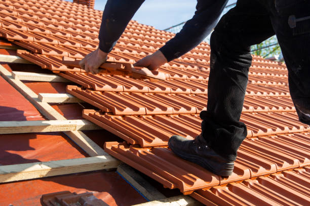 Peut-on regrouper plusieurs travaux de toiture avec un couvreur à Royan ?